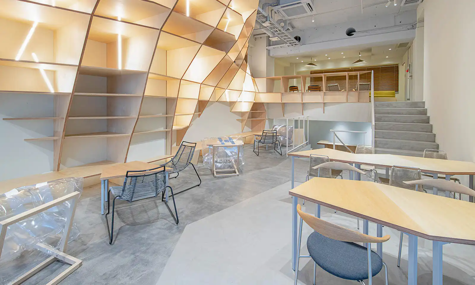 麻布十番髙木ビル1Fの「BIRTH LAB」撮影スタジオとしても活用できるなど、オフィス空間における新しい可能性を提案。